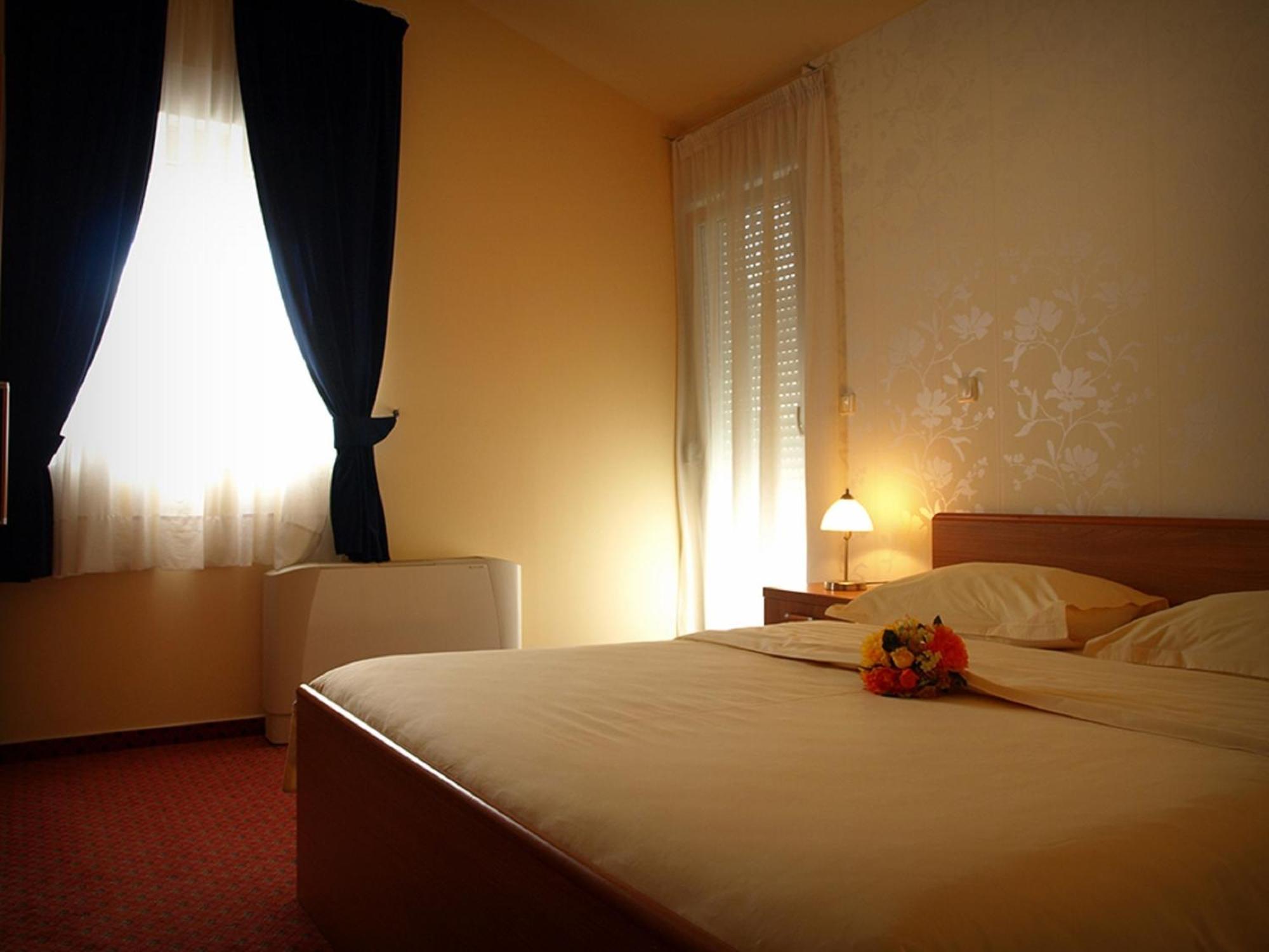 Hotel Neva Подстрана Номер фото